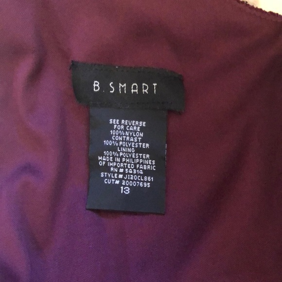 B. Smart Burgundy Lace Party Dress - Picture 3 of 3